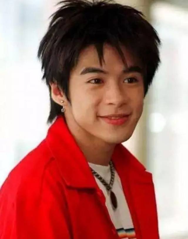 【娱乐八卦】出道17年劈腿14个男人！曾瞧不起霍建华，如今被讽最美“公交车”