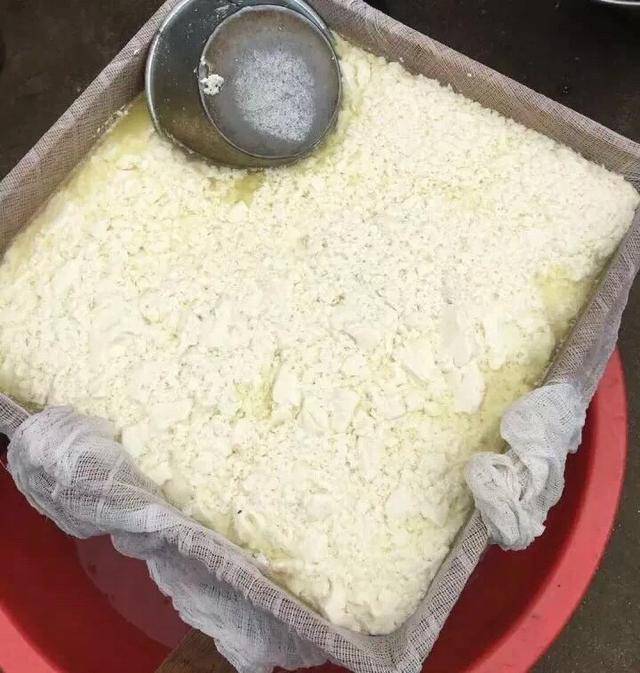 儿时的味道:手工石磨豆腐