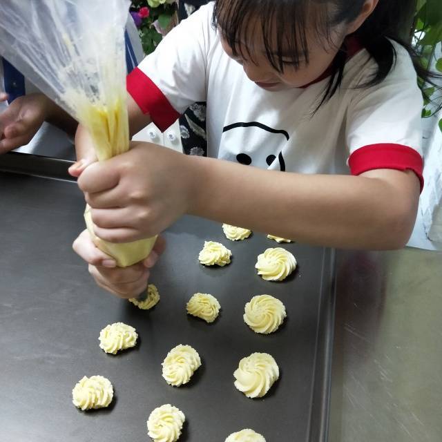 48元亲子diy曲奇饼干 烘焙师现场专业指导 法兰克diy曲奇饼抢购活动