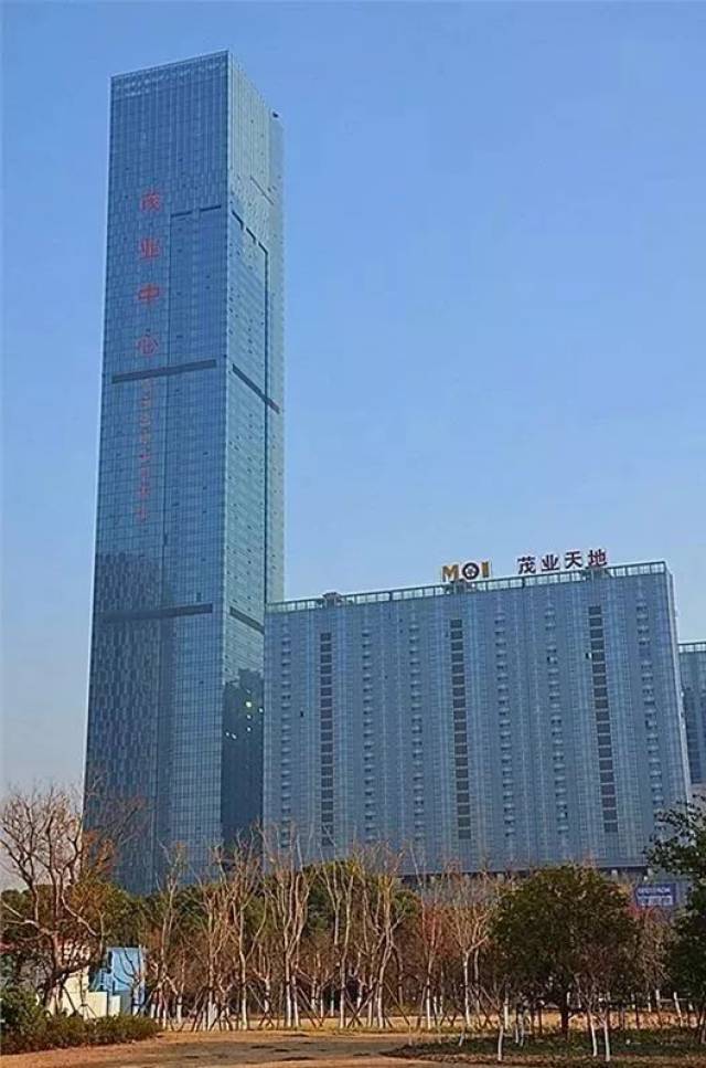 无锡茂业城综合体总建面积近60万平米,茂业世界金融中心即为整个综合