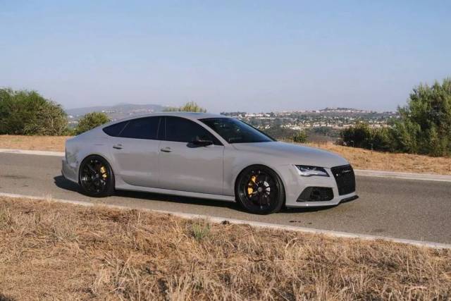 【豪车汇】audi rs7水泥灰 有点喜欢上这个颜色了