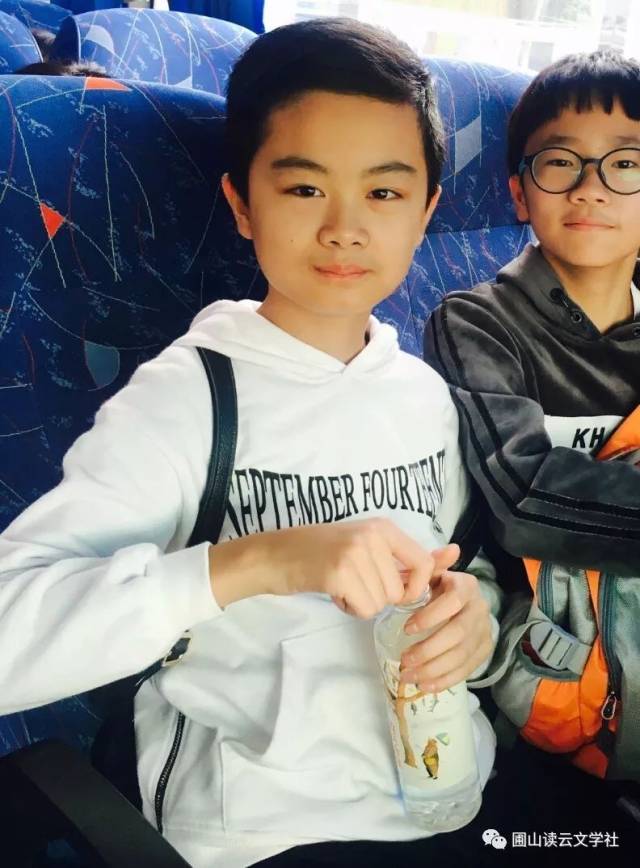 【happy】 一个小学生成熟的标志就是:在那一天,会写回忆录. 林天逸
