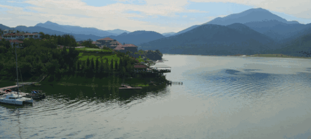 壁纸 风景 山水 摄影 桌面 600_269 gif 动态图 动图