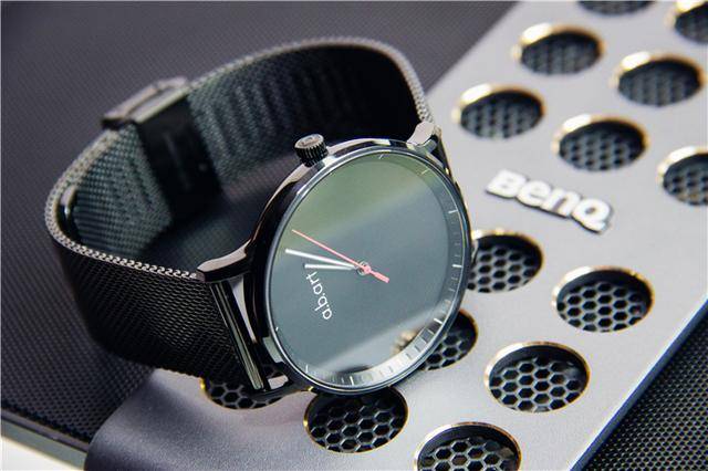 �������о��ɣ���ʿa.b.art TouchX�ɴ����ֱ�����