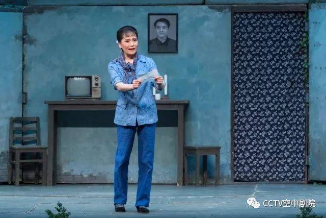 沪剧《挑山女人》| 母爱无疆,弱肩挑起儿女成才路