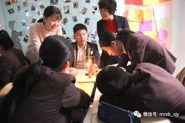 初三二班数学教师车书涛说:“以前以学定教或者以教定学