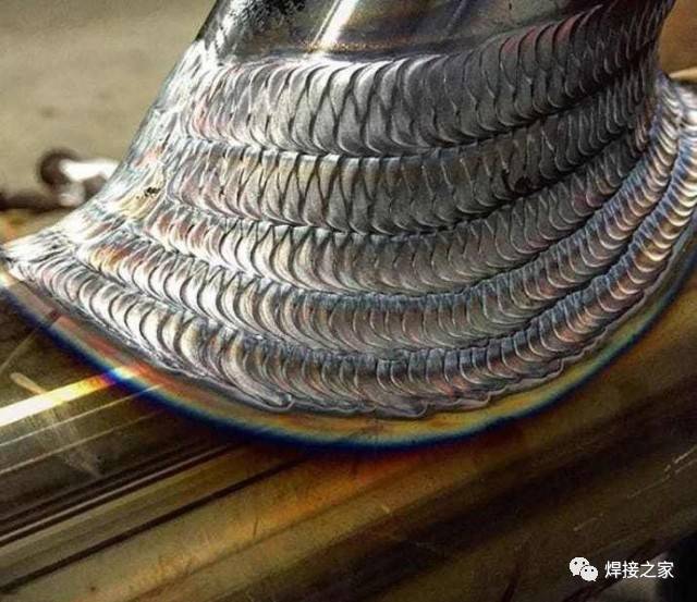 东西被焊接起来时留下的美丽痕迹,这颜色纹路简直就是艺术