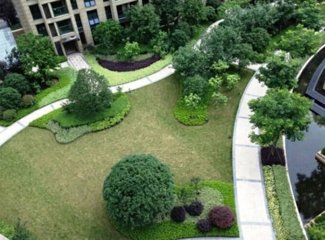 植物围合在景观空间中的重要性 3.实例演示植物层次的搭配