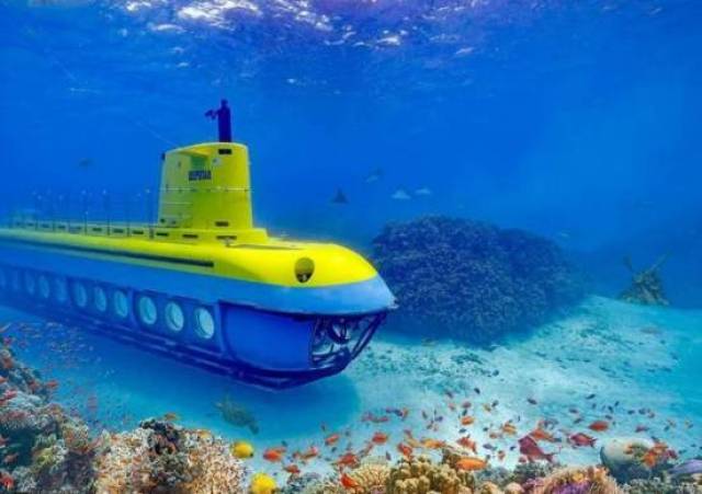 观光潜水艇