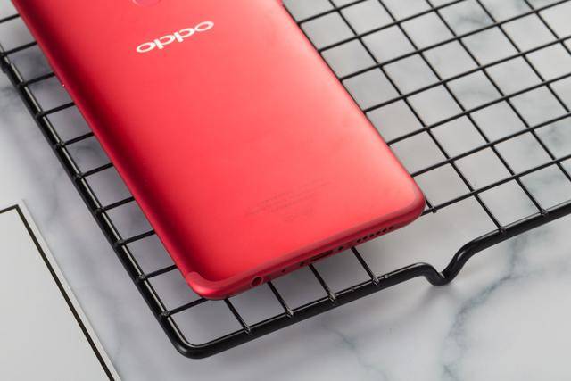 oppo r11s红色星幕屏特别版:匠心设计,撩的我心痒痒!