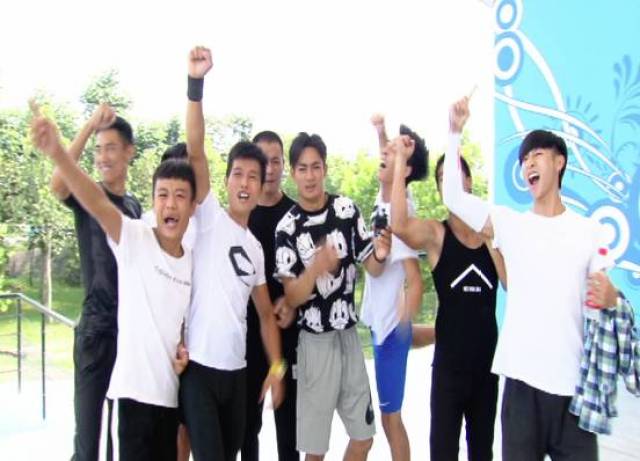 2017《快乐向前冲》年度冠军之战,就在今晚!