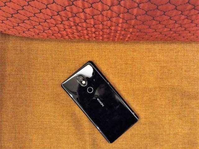 诺基亚7和诺基亚8在低光源下拍照效果的差距大吗？