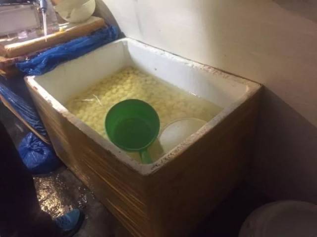 你还敢吃吗？温州菜场发现，去皮荸荠、板栗竟