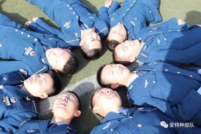 陆军特种作战学院来了名空军的学员