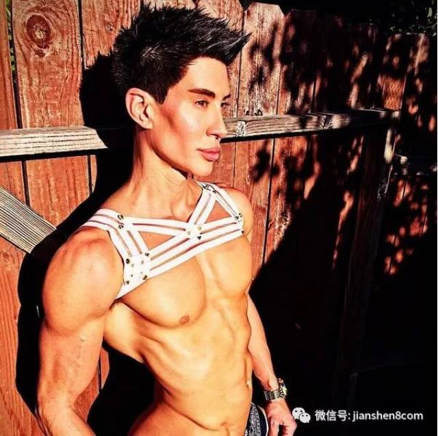 男子花百万整形成“肌肉男”，这是妖精还是人