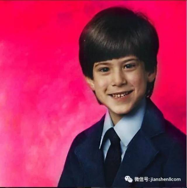 男子花百万整形成“肌肉男”，这是妖精还是人