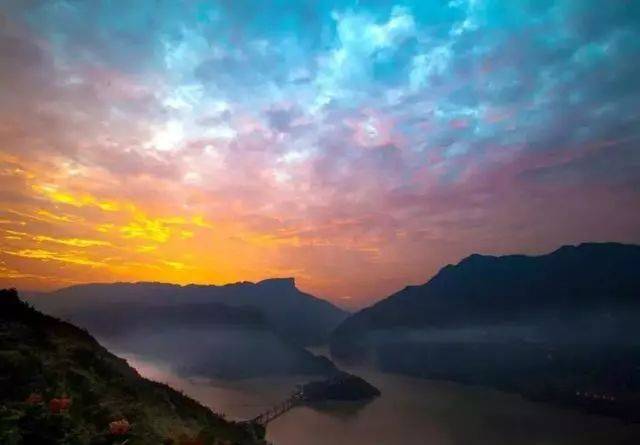 【视频】奉节又上央视啦!三峡夔门走进央视直播间,画面太美