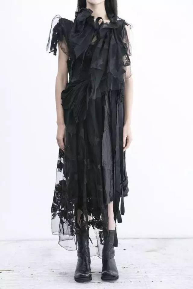 elena dawson | 充满浪漫气息的暗黑系品牌