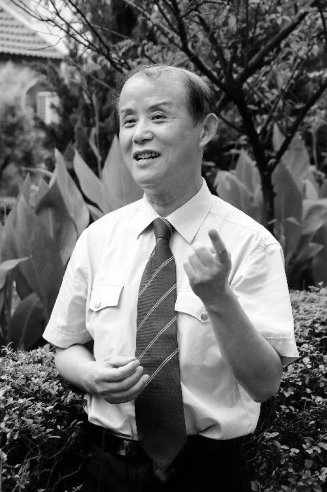 瞧!我们这里也有一位"老娘舅"