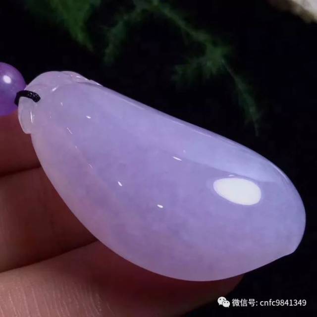 翡翠鉴赏丨冰糯种紫罗兰福瓜挂坠:26000元