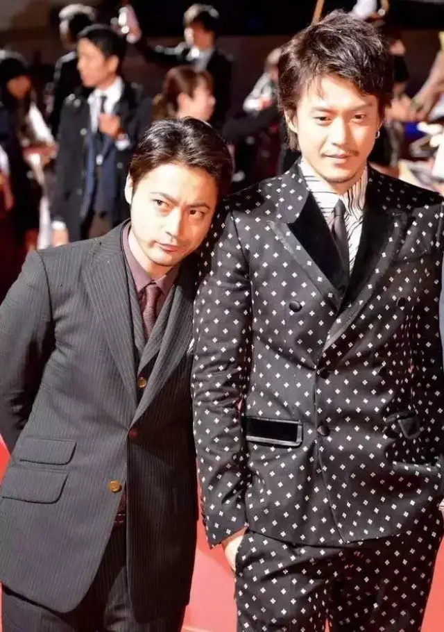 日本男星身高不足170cm却红的发紫,高颜值,夺影帝,你说气人不气人?