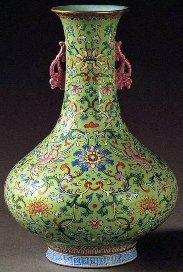 清代乾隆时期瓷器的主要特征