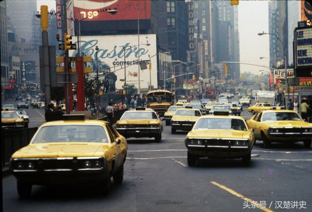 70年代的美国纽约,繁华的街景