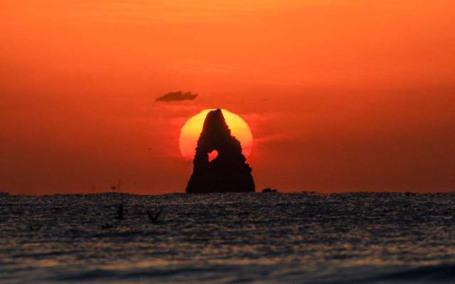 总投资7.3亿元; 青岛农商行和青岛银行总部大厦