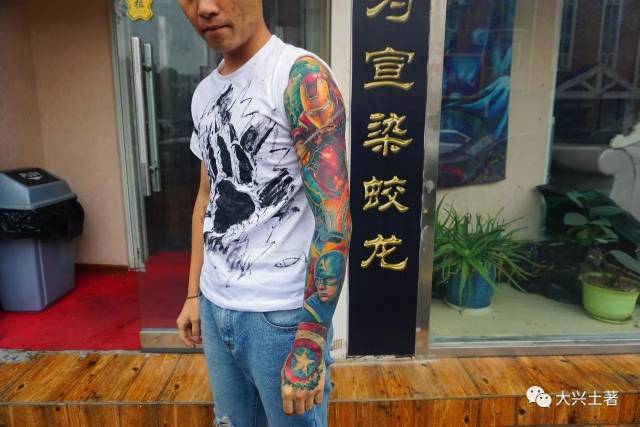 看着涛子电脑里存储的纹身照片,就能想像出来有多少人来点名找他纹身