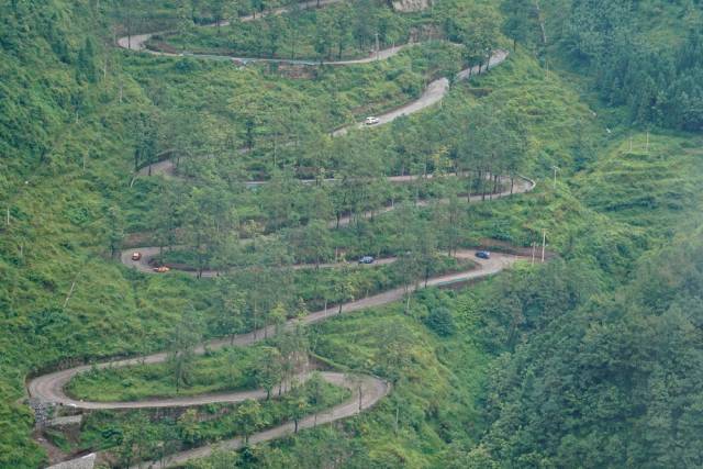 一条简易盘山路却让全世界寻找多年,晴隆24道拐原来是抗战生命线