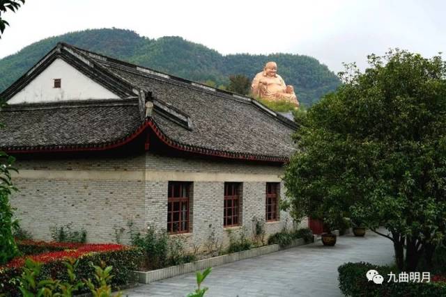 张学良第一幽禁地:原中国旅行社雪窦山招待所