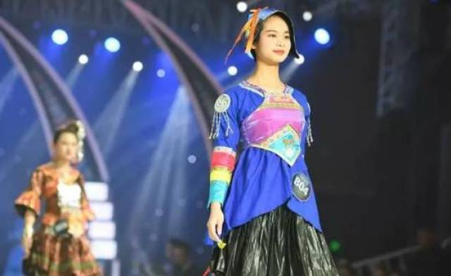 模特大赛视频高清播放 907de9e521eb4138b8df0d083dc9ec63.jpeg