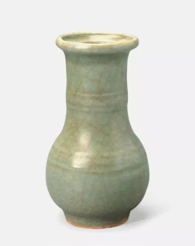 南宋(1265 年)龙泉窑青瓷樽式炉 绍兴博物馆藏