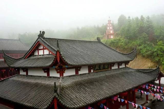 雨中漫步!看看尤溪最古老的佛教寺庙