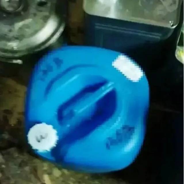 记者暗拍蜜蜡工厂,揭秘琥珀蜜蜡造假全过程!