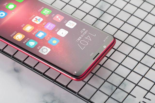 苹果8P直接降价1300,双11买手机我决定选择O