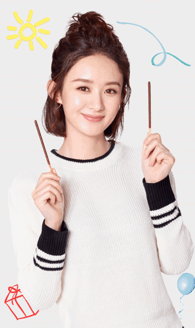 脸型上,赵丽颖属于有一点点小肉的,剪成短发后,整个人看起来就变得