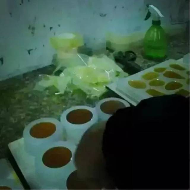 记者暗拍蜜蜡工厂,揭秘琥珀蜜蜡造假全过程!
