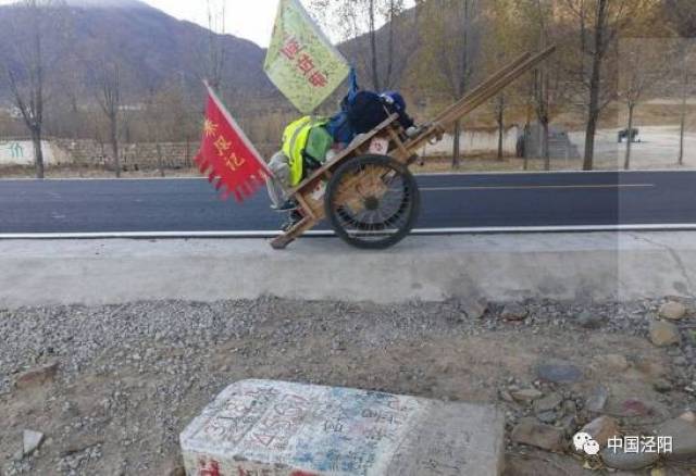 牛哄哄的泾阳小伙,独自一人拉着架子车挑战西藏之旅!
