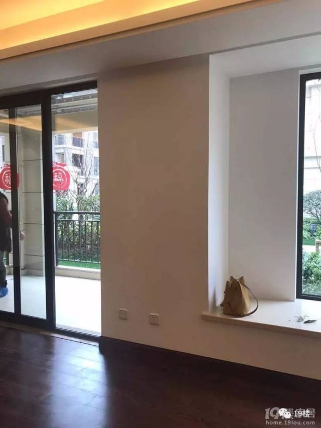 飘窗可以做成阳台吗 193e02da557c4406a01d0581c4e03302.jpeg