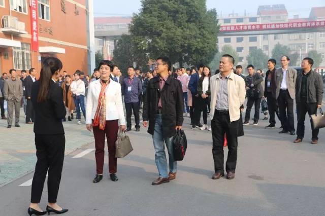 江陵县副梁世兴致欢迎词