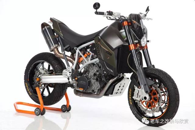 ktm950超级摩托 滑胎