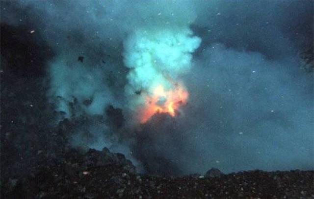 海底火山爆发:海底另一个面目