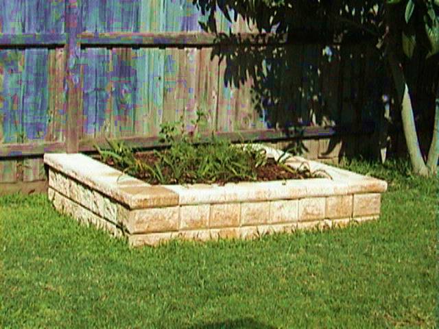 庭院建造:用园艺砖块自建花坛
