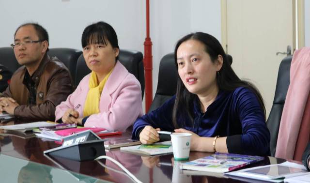 丁兰实验中学校长赵骎发言