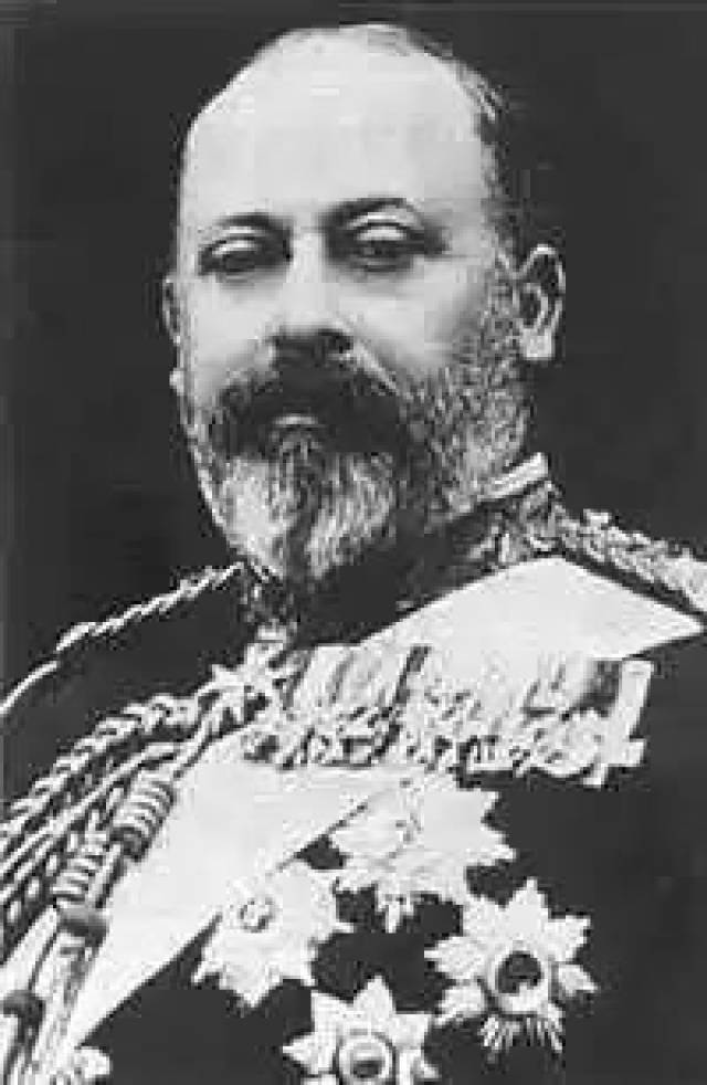 110年前,金华有家照相馆,靠着纯手工P图+美颜