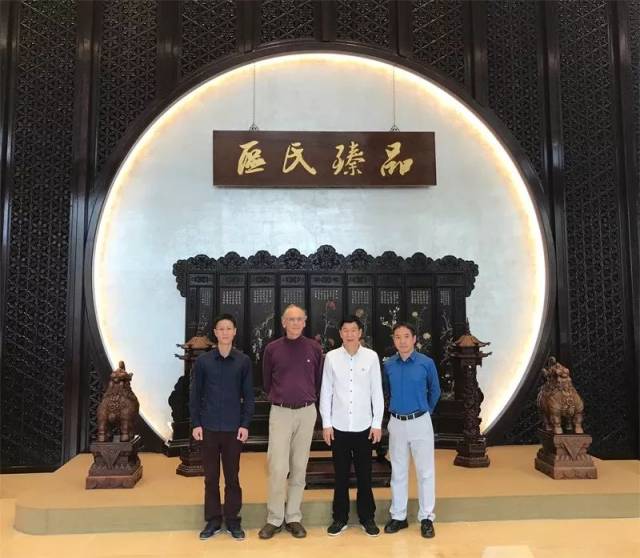 中国古家具藏家柯惕思造访区氏臻品