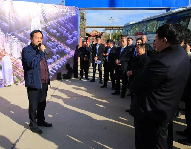 邓沛然市长现场讲话 天山·世界之门作为河北省,石家庄市重点项目