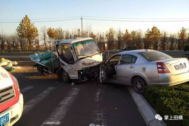 青岛滨海大道田横岛省级旅游度假区路段今日下午发生严重交通事故