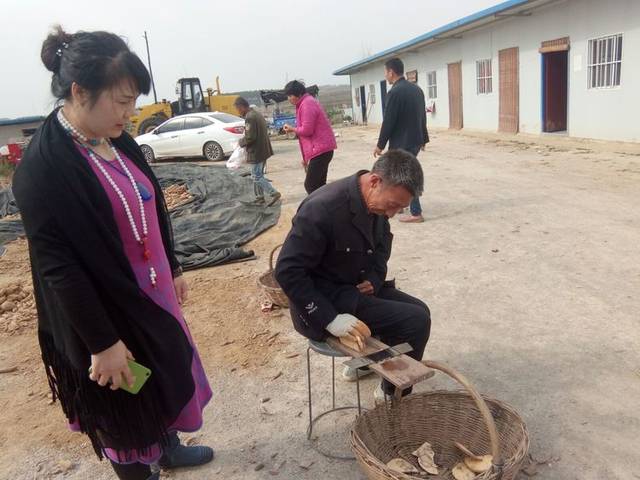 龍虎山莊為貧困村捐贈
辦公家具驗收單辦公家具助力全村脫貧致